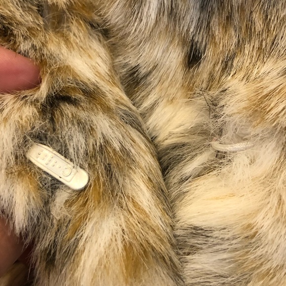 Janie Bryant Faux Fur Capelet size XS - Picture 14 of 16